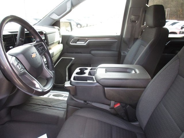 2022 Chevrolet Silverado 1500 "4WD CREW CAB 147"" LT W/1L"